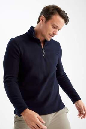 DeFacto Regular Fit Fermuarlı Dik Yaka Yarım Fermuarlı Polar Sweatshirt Y3996AZ22AU
